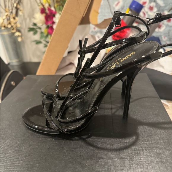 Saint Laurent Cassandra YSL logo heels - Picture 4 of 6